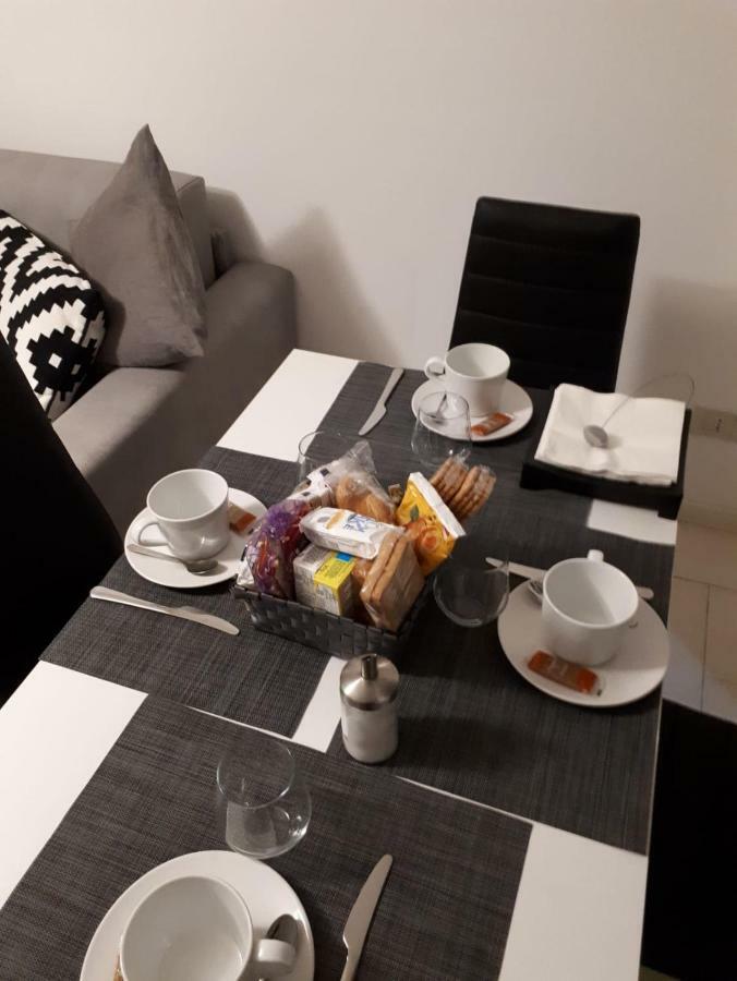 My Home Apartment มิรา ภายนอก รูปภาพ