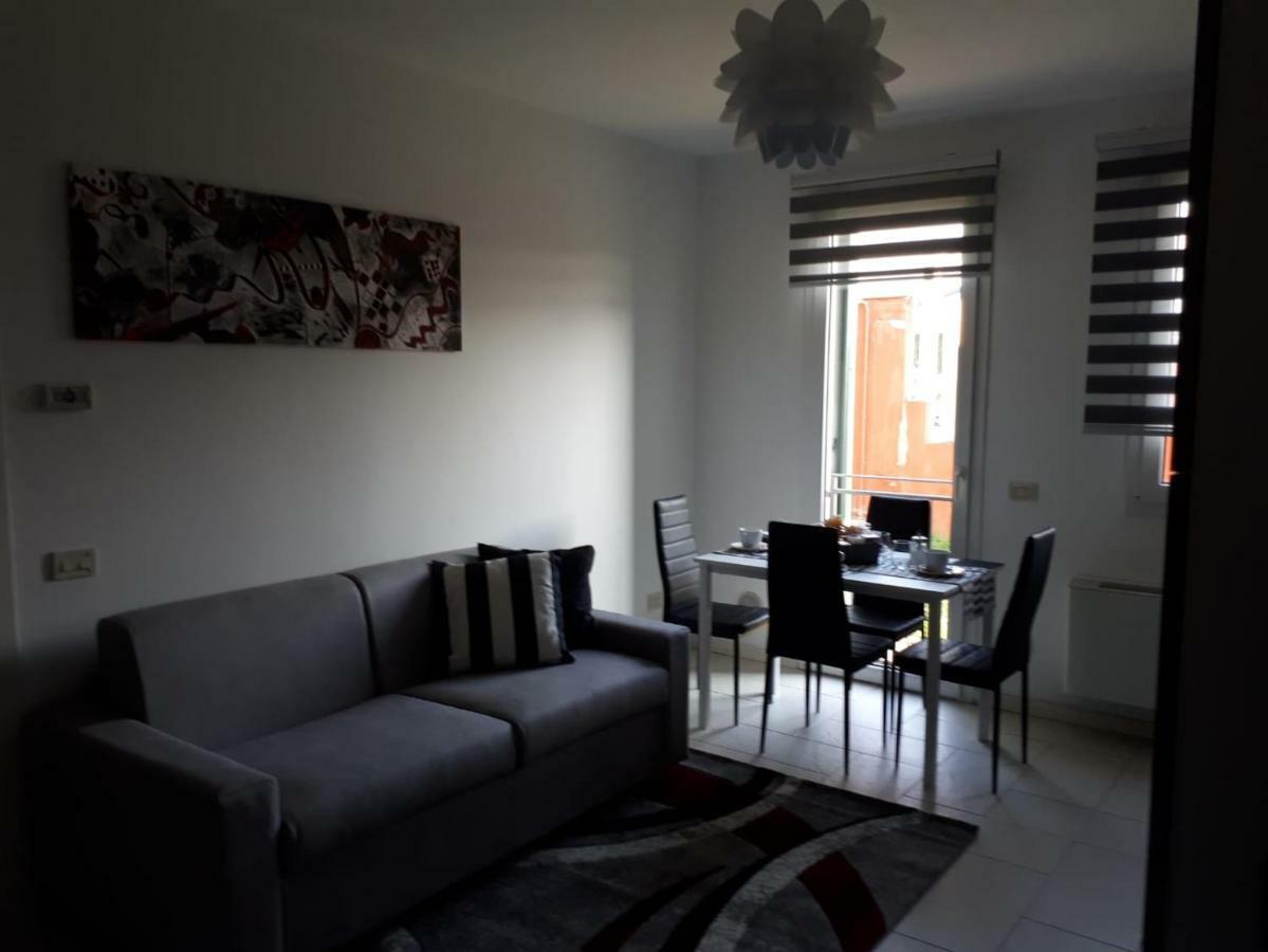 My Home Apartment มิรา ภายนอก รูปภาพ