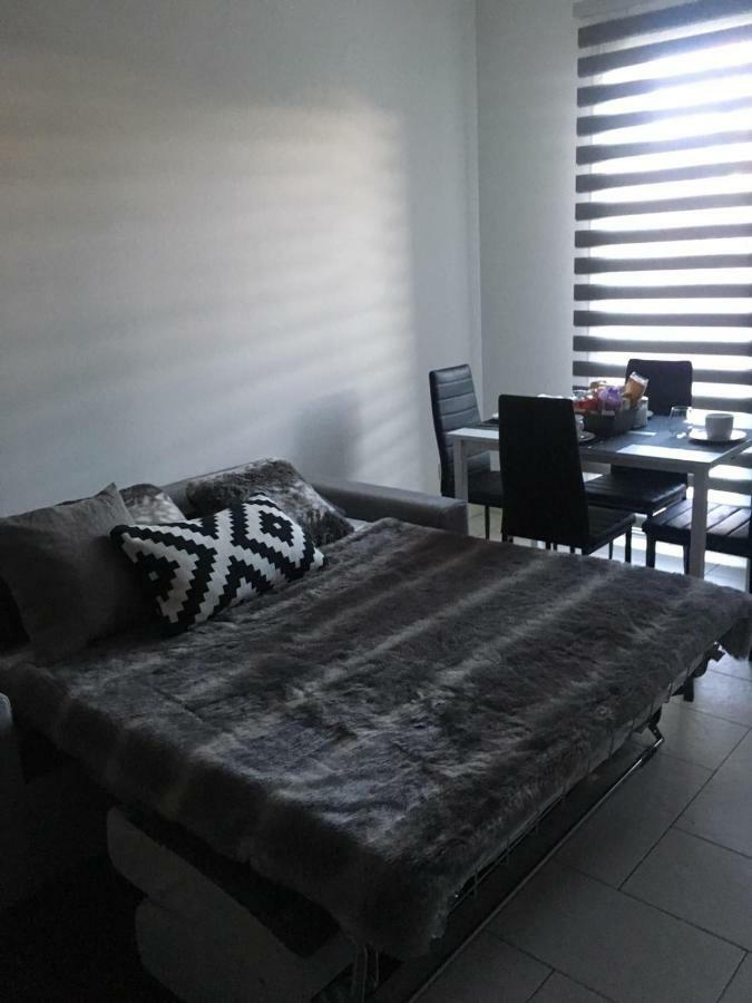 My Home Apartment มิรา ภายนอก รูปภาพ
