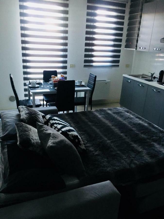 My Home Apartment มิรา ภายนอก รูปภาพ